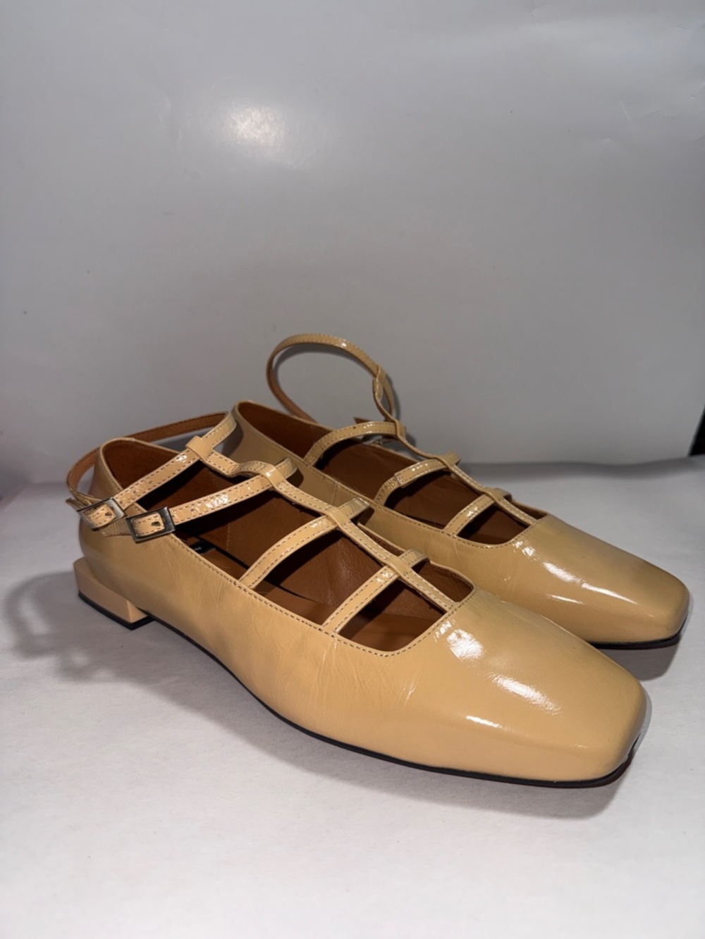 Anthropologie Angel Alarcon Beige Patent Leather strappy ballet flats size 40